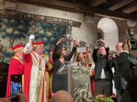 Vente des vins Hospices de Beaune - Dominic West, Eva Longoria, Zabou Breitman et Jean Reno illuminent la soirée au Clos de Vougeot