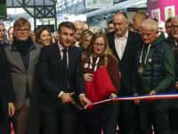 Emmanuel Macron inaugure le Salon de l'agriculture sous les sifflets et les huées