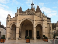 Idée de visite pendant la Vente des Vins : la Collégiale Notre-Dame et ses tapisseries