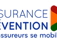 Au volant, ni appel, ni message, ni réseaux sociaux - Et si nous transmettions la bonne attitude ?