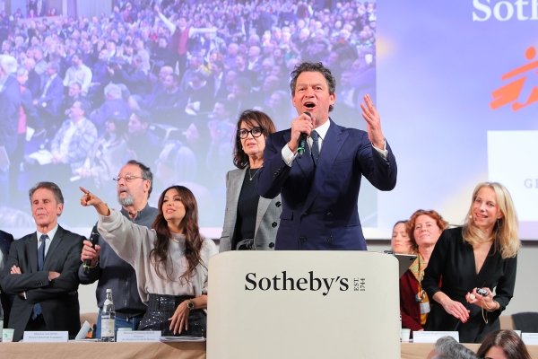  164e vente des Hospices de beaune - Eva Longoria, Jean Reno et Dominic West dynamisent la vente des Hospices de Beaune, établissant un record de 14,4 millions d’euros