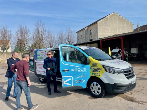 Beaune - Un minibus financé par des annonceurs locaux au service des Beaunois, du sport à la solidarité 