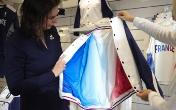 JO Paris 2024 : de l’écru et un dégradé tricolore… Voici les tenues des Français pour les Jeux