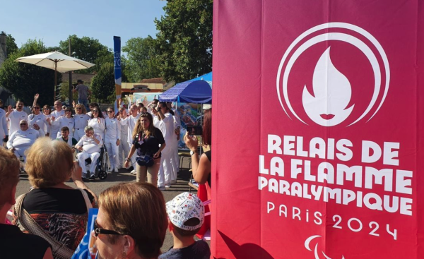 PHOTOS - Châtillon-sur-Seine accueille la flamme paralympique pour la Côte-d'Or