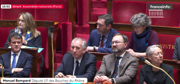 Motion de censure contre le gouvernement de François Bayrou : le Parti socialiste a décidé de ne pas voter le texte, suivez les débats à l'Assemblée