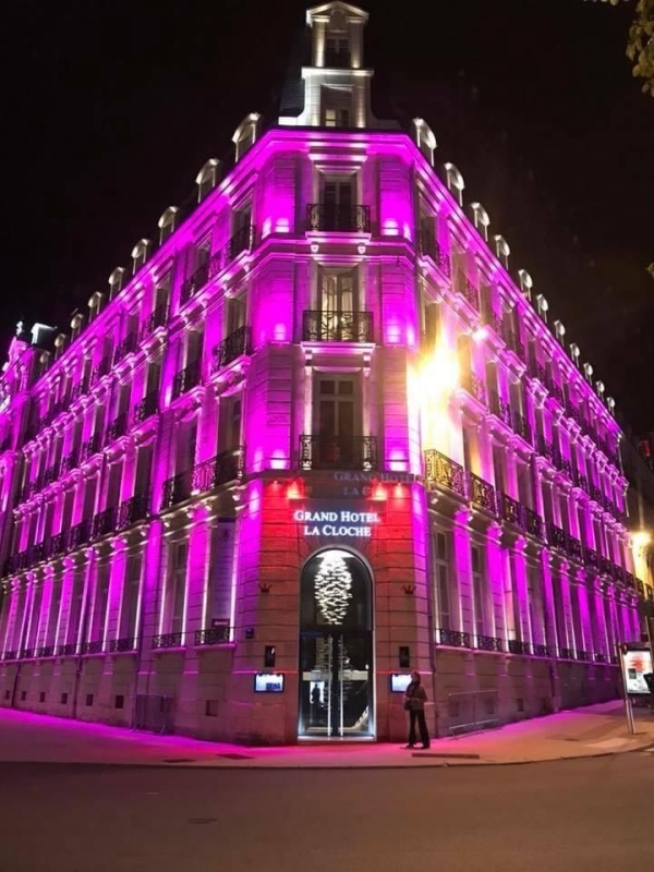 Dijon - Le Grand Hôtel La Cloche fait un pas de plus pour octobre rose  