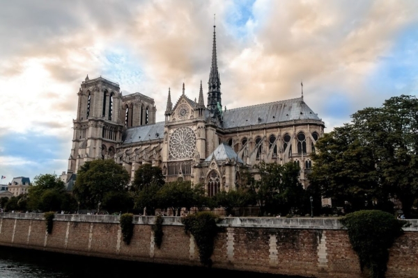 Notre-Dame de Paris : bientôt une billetterie en ligne gratuite pour réserver son créneau à l’avance