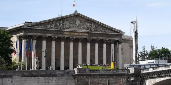 La dissolution a coûté 28,5 millions à l'Assemblée nationale, qui demande à l'Etat de payer