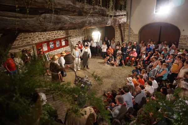 Nolay - Balade ludique à la rencontre de personnages historiques avec Les Nocturnes Théâtrales du 17 juillet au 21 août