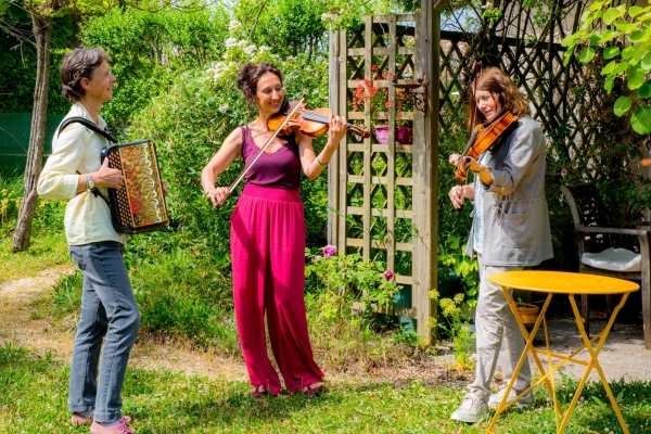 Festival Artistes sur Cour de Beaune – Représentation d’Elena, chanteuse soprano, et le trio Volubilis ce jeudi 24 août à 19 h 15 