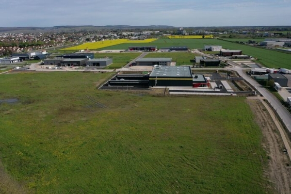 ZAC des Cerisières  Beaune - Un projet de restaurant abandonné, un bâtiment d’activité à la place