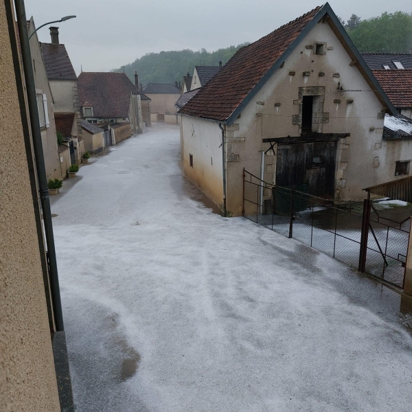 Violent orage de grêle sur la région de Chablis ce mercredi soir 