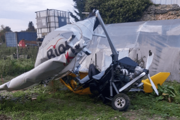 Un ULM s'est écrasé jeudi soir dans un jardin à Vignoles 